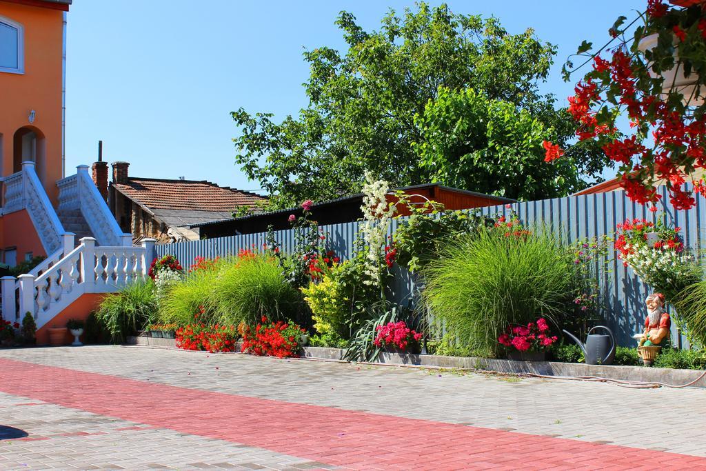 Štúrovo Studio Florida מראה חיצוני תמונה