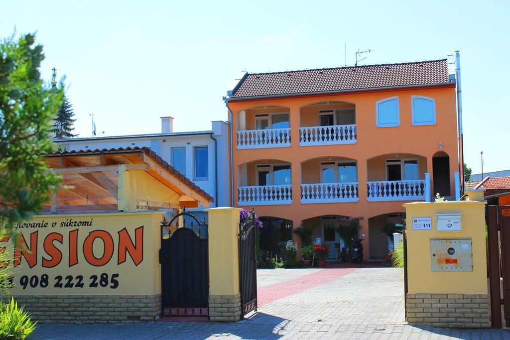 Štúrovo Studio Florida מראה חיצוני תמונה
