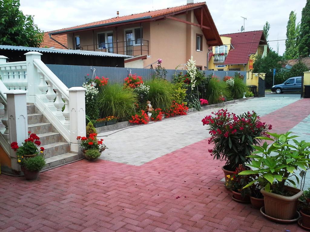 Štúrovo Studio Florida מראה חיצוני תמונה