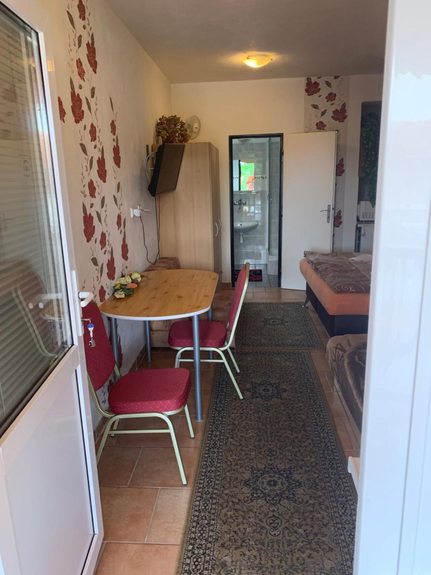 Štúrovo Studio Florida מראה חיצוני תמונה