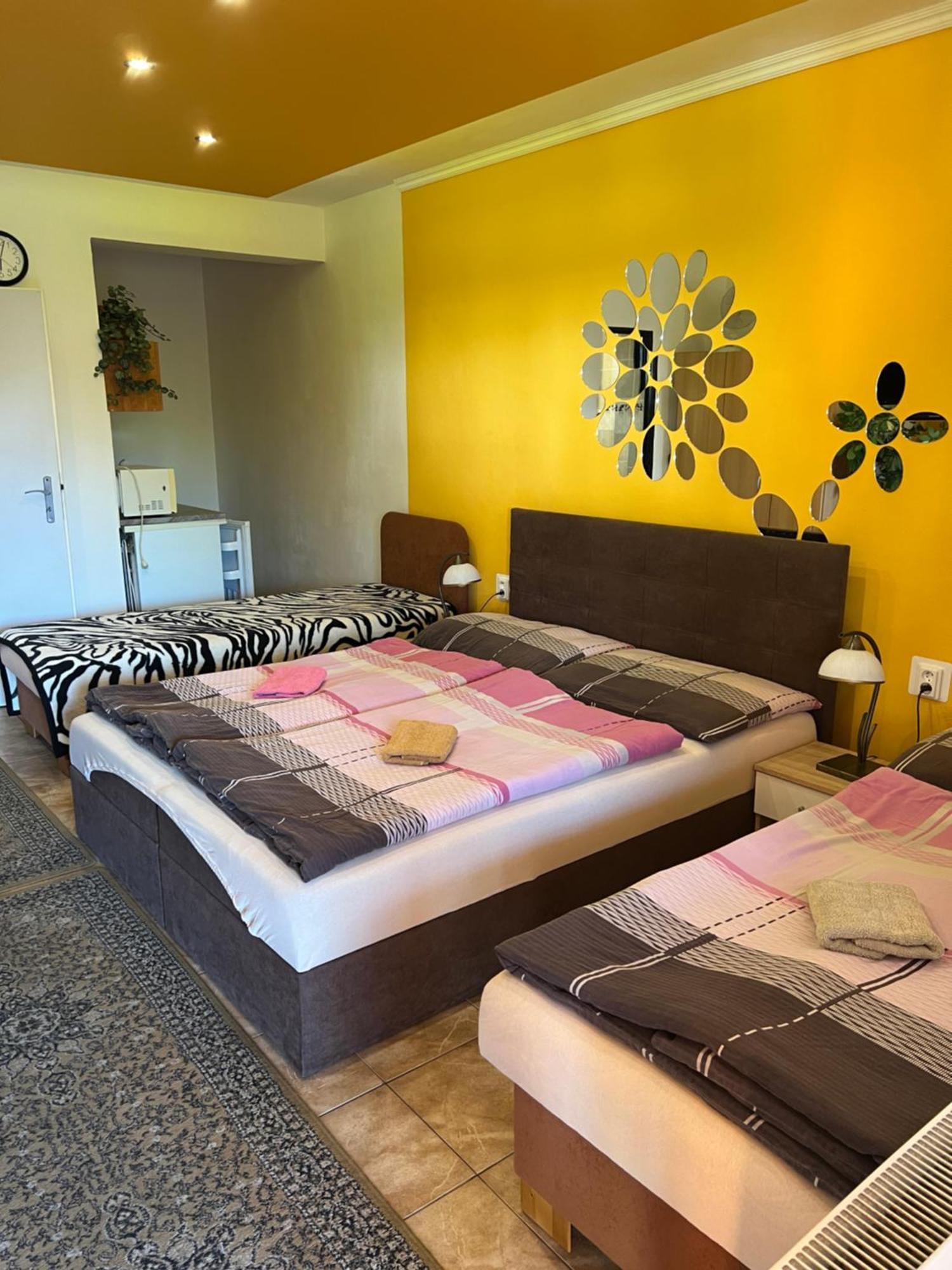Štúrovo Studio Florida מראה חיצוני תמונה