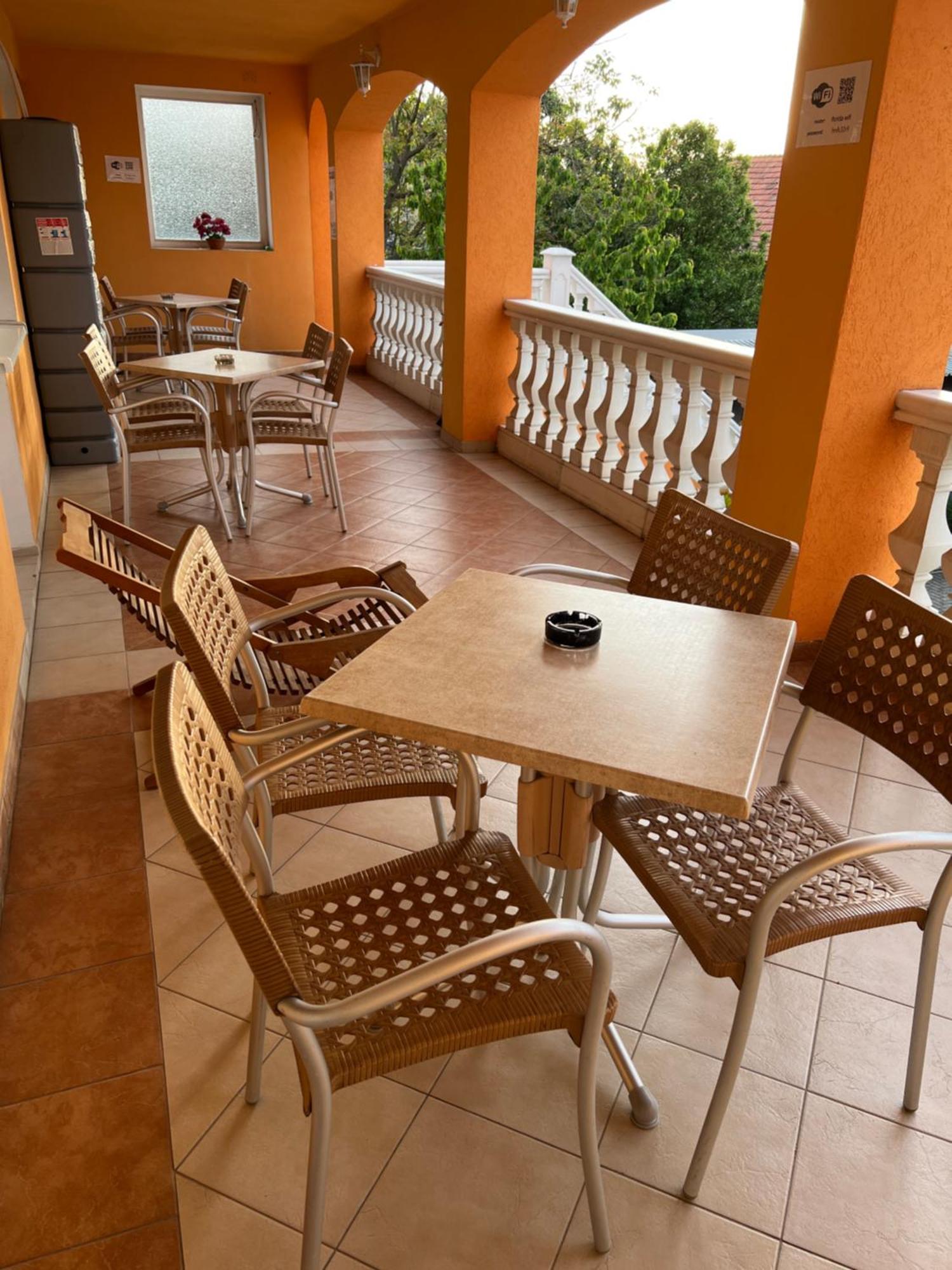 Štúrovo Studio Florida מראה חיצוני תמונה