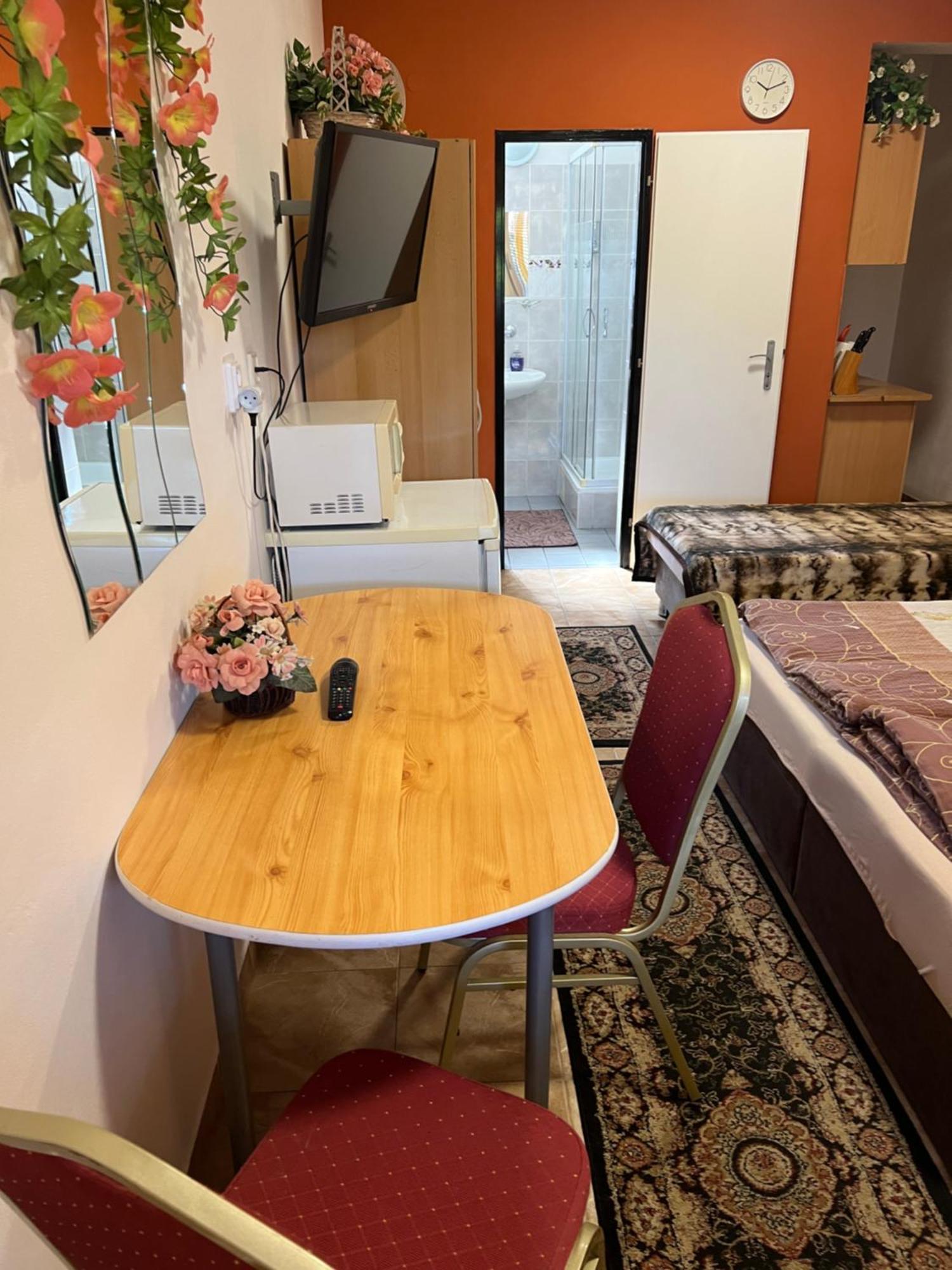 Štúrovo Studio Florida מראה חיצוני תמונה
