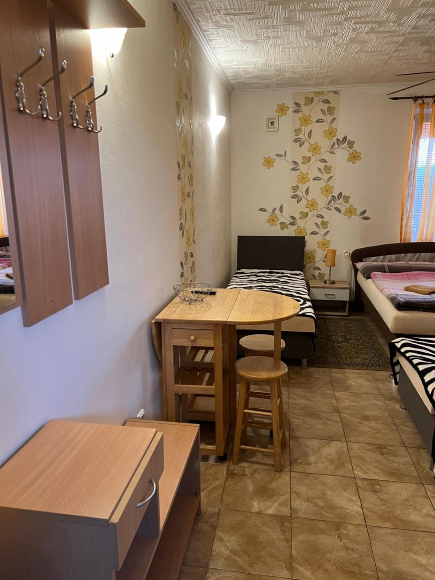 Štúrovo Studio Florida מראה חיצוני תמונה